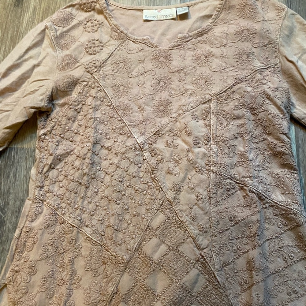 Sacred Threads Embroidered Patchwork Textured Pin… - image 2